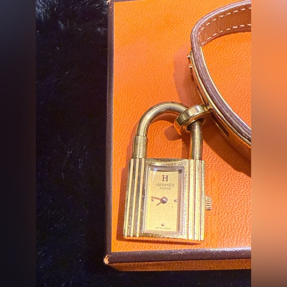 🎀Authentic Hermes Kelly watch🎀 - Picture 3 of 14